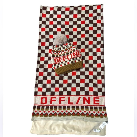 Offline by aerie Beanie and Scarf Blanket NWT